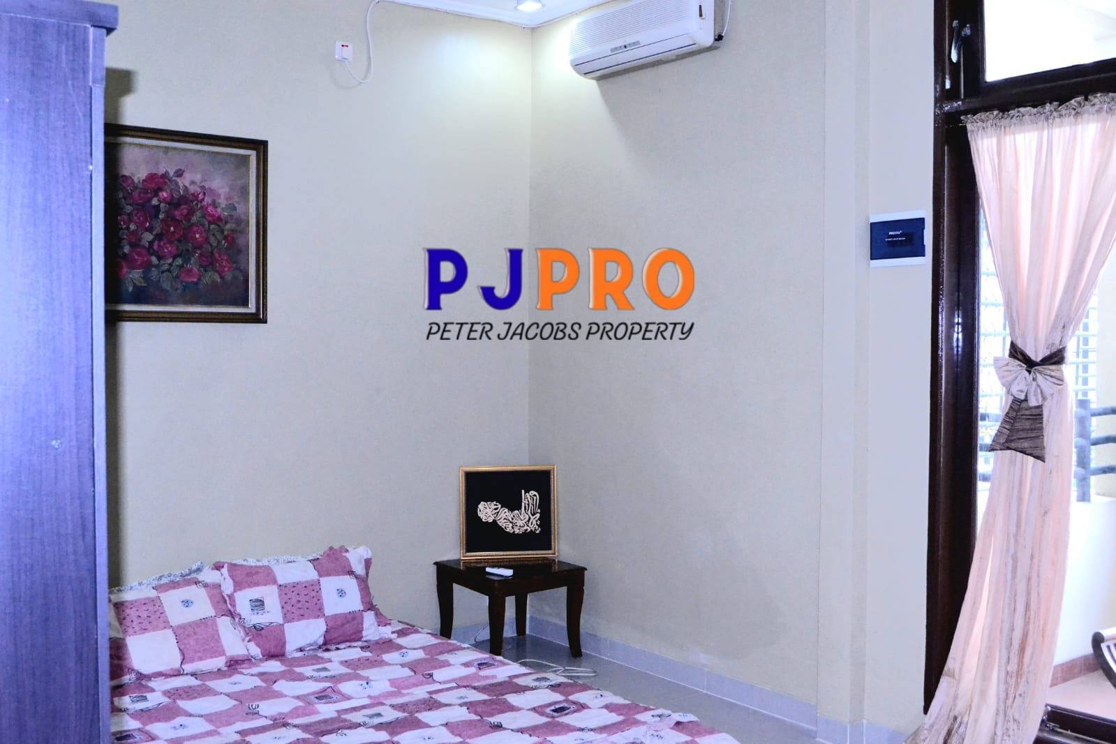 Rumah 2 ,5 Lantai Di Cluster Harapan Indah Bekasi Barat (Semi Furnish)