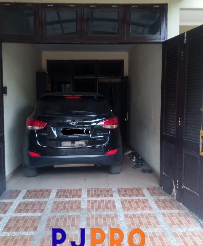 Rumah 2 ,5 Lantai Di Cluster Harapan Indah Bekasi Barat (Semi Furnish)