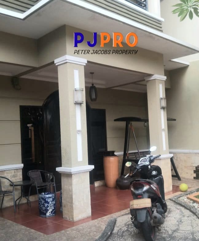 Rumah 2 ,5 Lantai Di Cluster Harapan Indah Bekasi Barat (Semi Furnish)