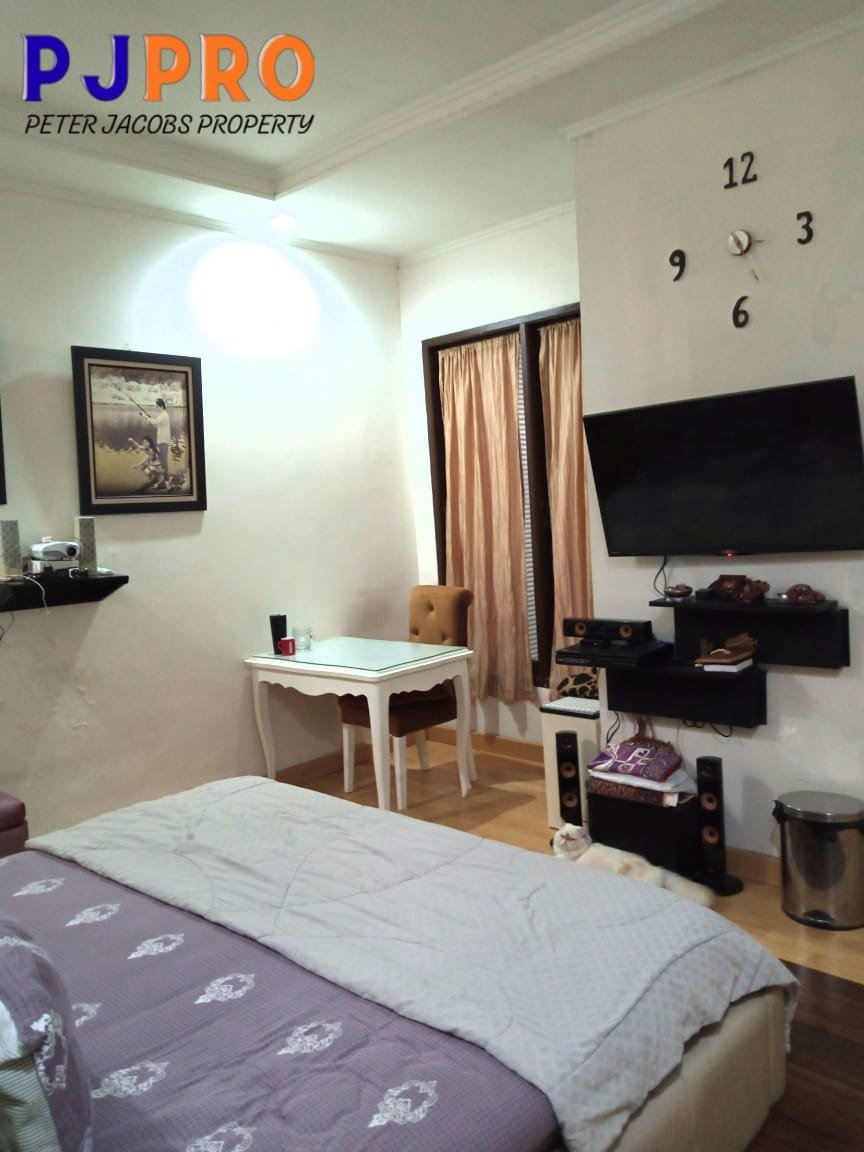 Rumah 2 ,5 Lantai Di Cluster Harapan Indah Bekasi Barat (Semi Furnish)