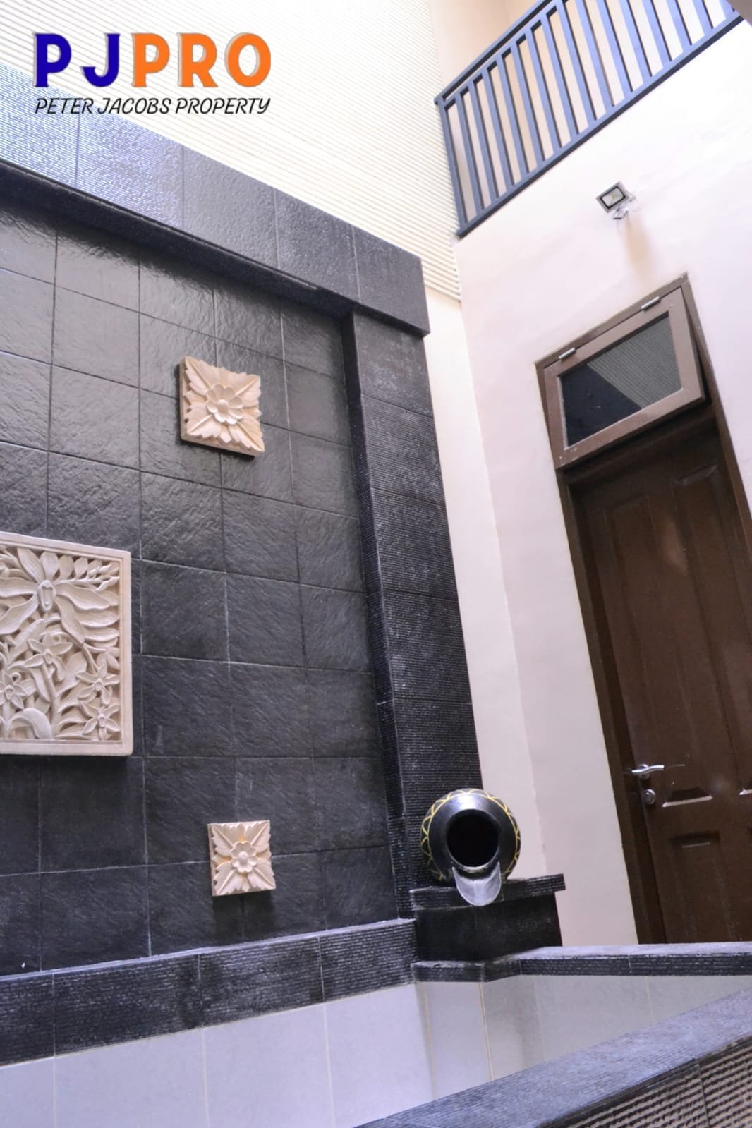 Rumah 2 ,5 Lantai Di Cluster Harapan Indah Bekasi Barat (Semi Furnish)