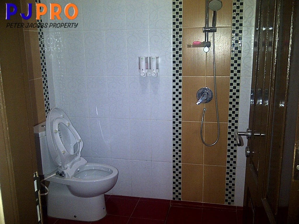 Rumah 2 ,5 Lantai Di Cluster Harapan Indah Bekasi Barat (Semi Furnish)