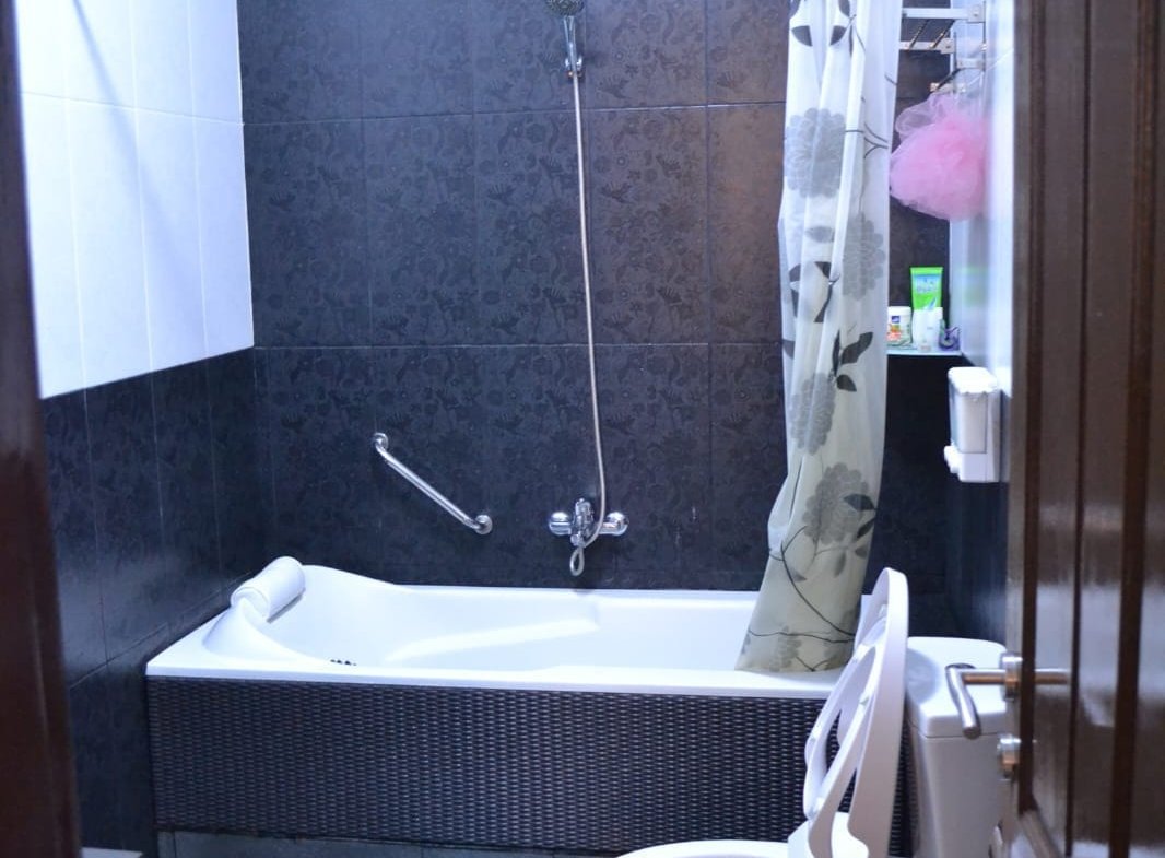 Rumah 2 ,5 Lantai Di Cluster Harapan Indah Bekasi Barat (Semi Furnish)