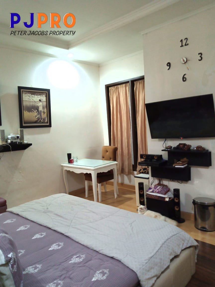 Rumah 2 ,5 Lantai Di Cluster Harapan Indah Bekasi Barat (Semi Furnish)